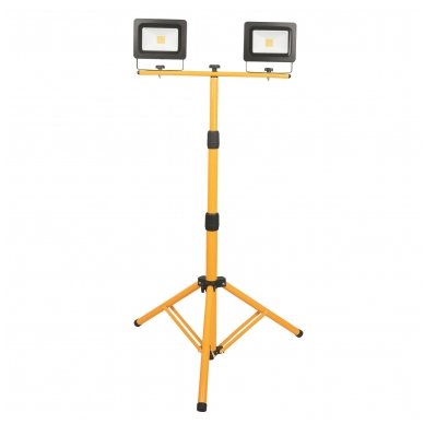 LED prožektorius ant stovo 2x30W 2x2700lm IP65