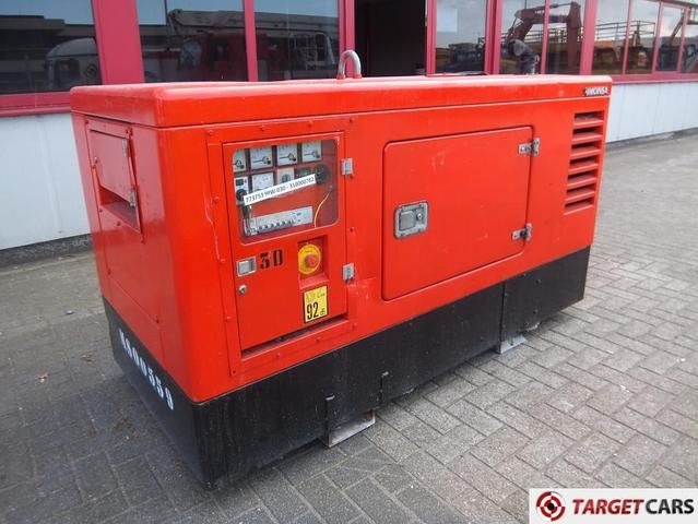 Dyzelinė elektros stotis HIW30 ant automobil.priek