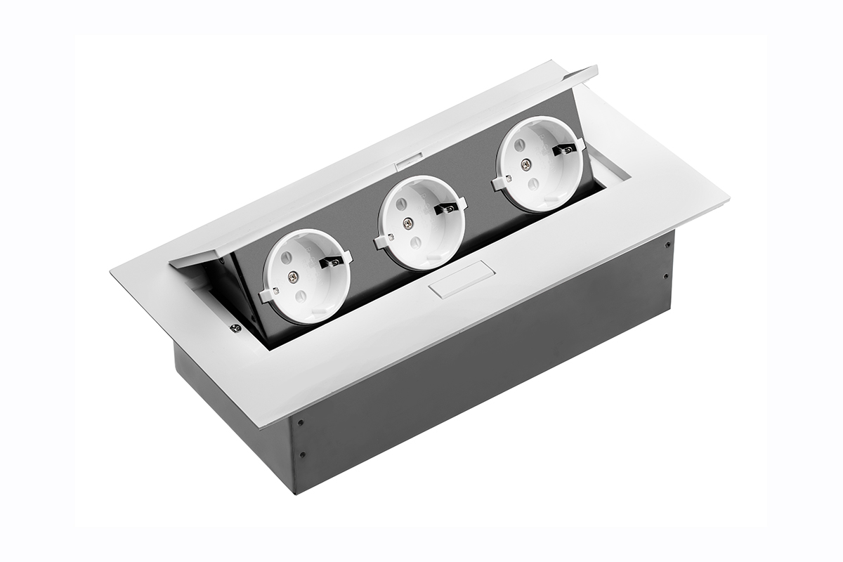 AE-PB03GS-10 3-vietų lizdas