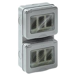 Ip55 sieninė dėžutė 6 (3+3 vert.) Elektros įrenginiams